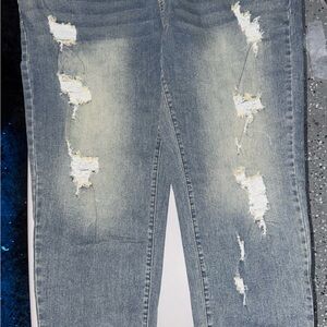 SHEIN Light Blue Relaxed Distressed Jeans